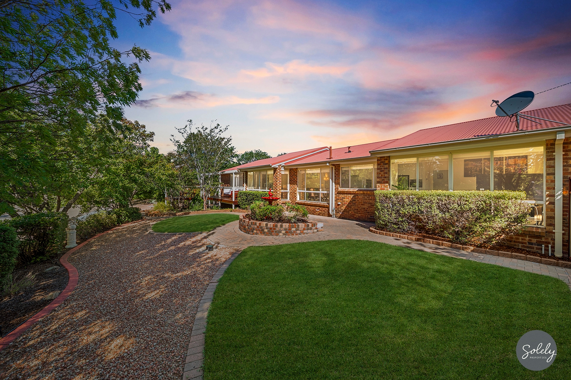 2 Fingleton Crescent, Gordon, ACT 2906